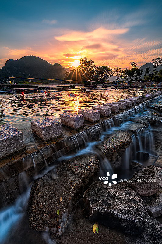 浙江雁荡山仙溪古镇南閤古村双溪网红坝新建成图片素材