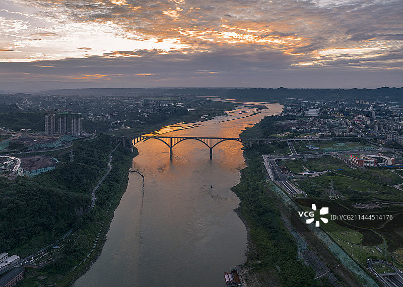 霞染岷江-四川宜宾翠屏区图片素材