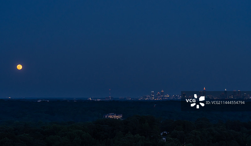 夜空下的城市夜景图片素材