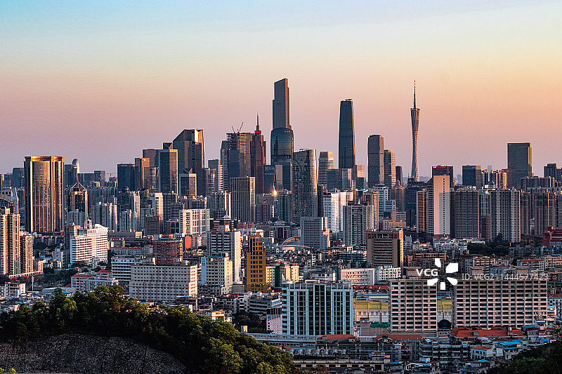 白云山视角的天河cbd图片素材