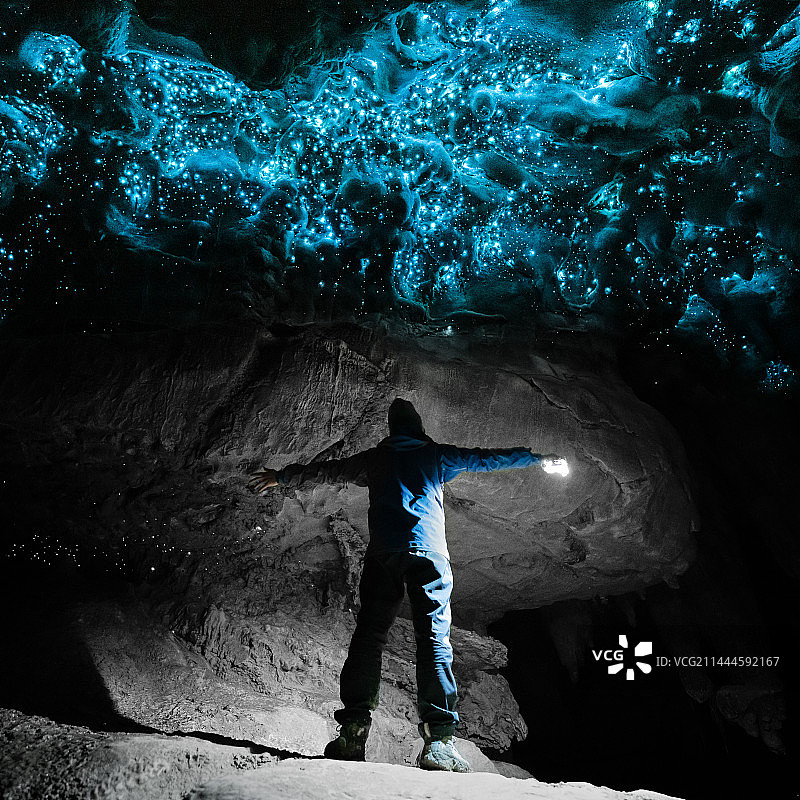 自然奇观新西兰萤火虫洞怀托摩萤火虫洞图片素材