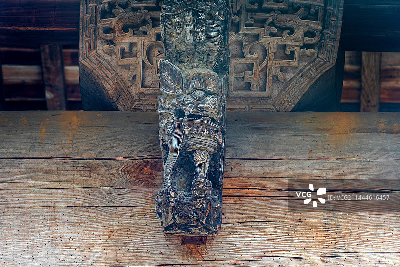 中国安徽黄山黟县宏村汪氏宗祠的木雕艺术图片素材