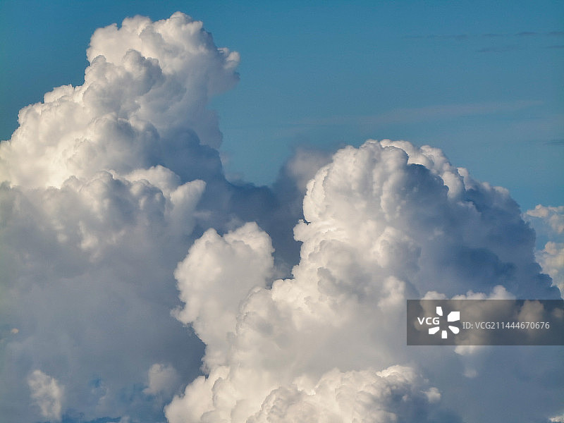 飞机上拍摄云层风起云涌图片素材