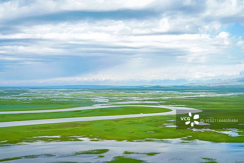 巴音布鲁克高原湿地草原图片素材
