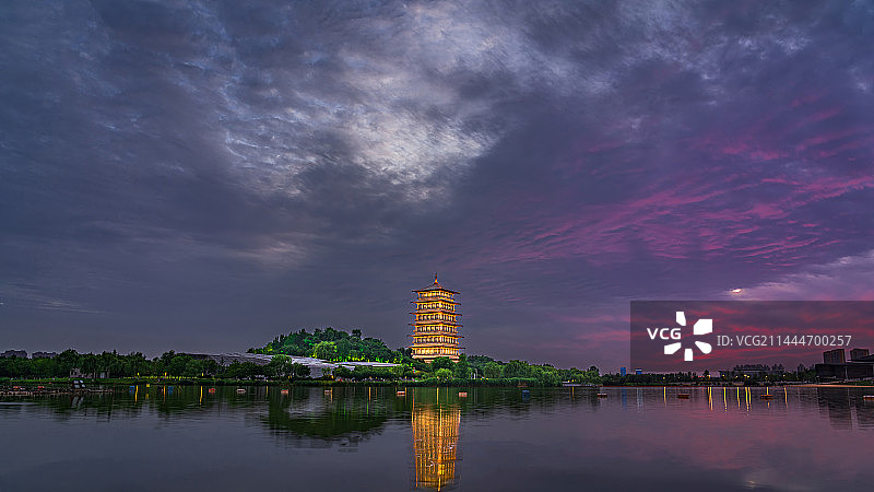 长安塔夜景图片素材