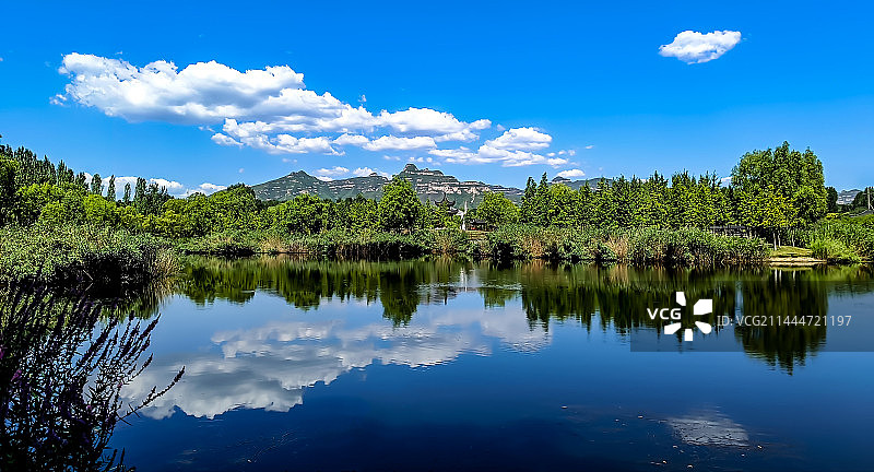 山水间（河北石家庄杏花沟）图片素材