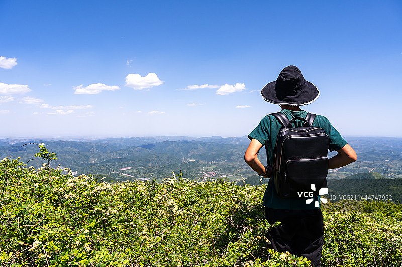 固原市泾源县六盘山脉的米岗山图片素材