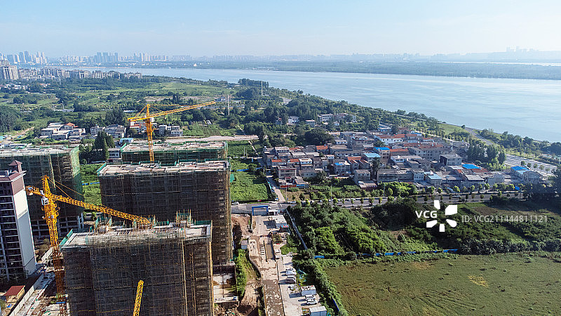 湖北襄阳襄城江岸城市化进程中图片素材