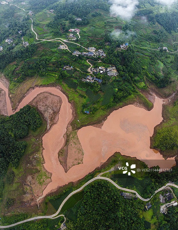 夏季暴雨过后的湖北恩施市鳝孔坝湿地洪灾景象图片素材