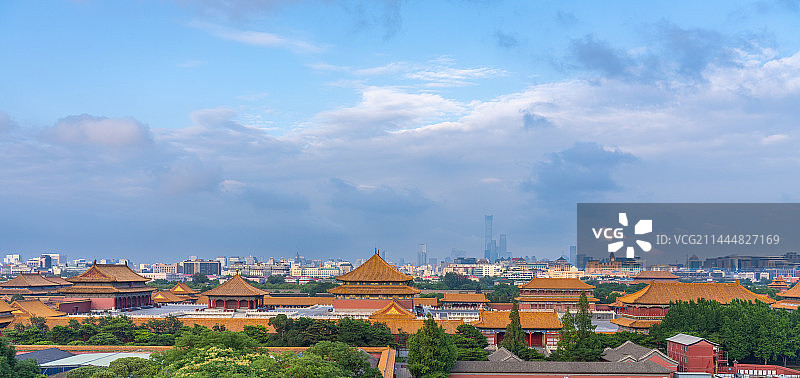 夏天俯瞰壮观的故宫三大殿宫殿建筑群全景风光（太和殿等）图片素材