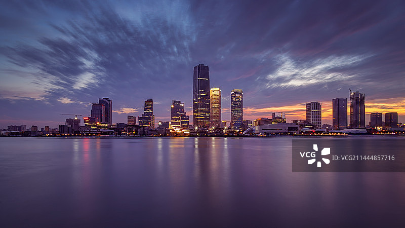 前滩火烧云图片素材