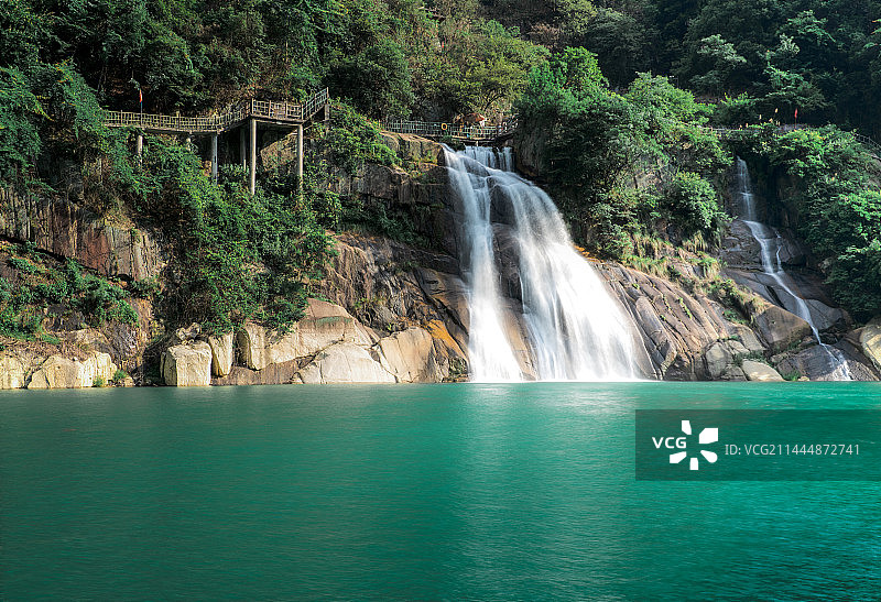 东江湖水库瀑布图片素材