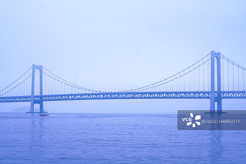 早晨的大连星海湾大桥图片素材