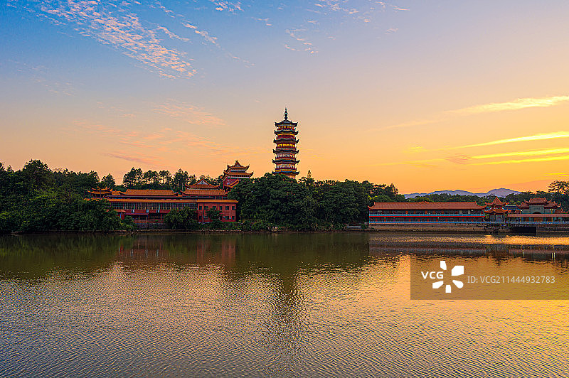 江西省赣州市宁都县梅江河水口宝塔傍晚晚霞图片素材