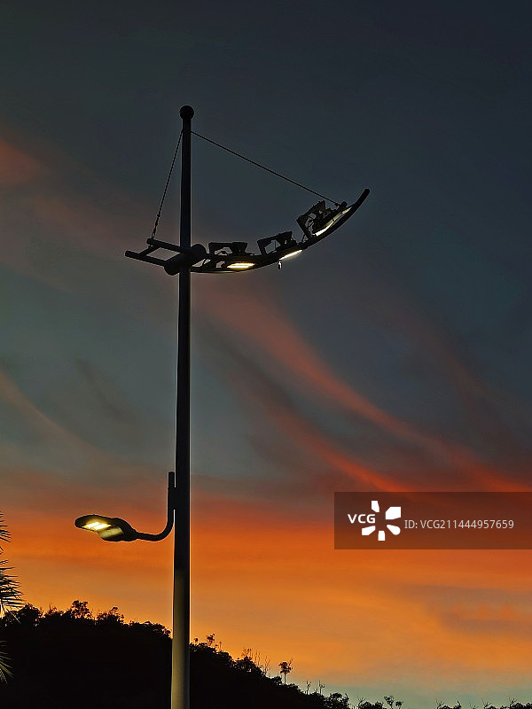 路灯和夕阳图片素材