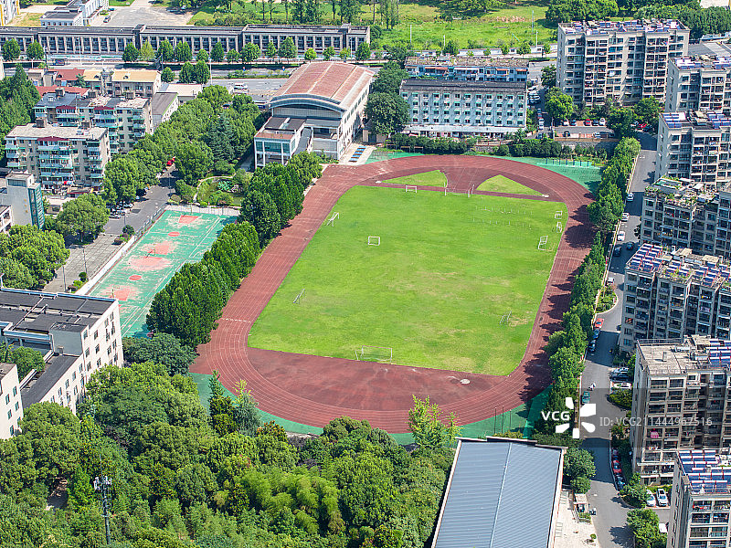 航拍杭州市西湖高级中学运动场图片素材