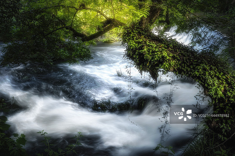 龙潭飞瀑图片素材