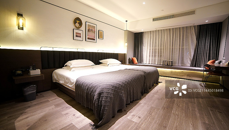 北欧简约时尚商旅酒店客房卧室实景拍摄图片素材