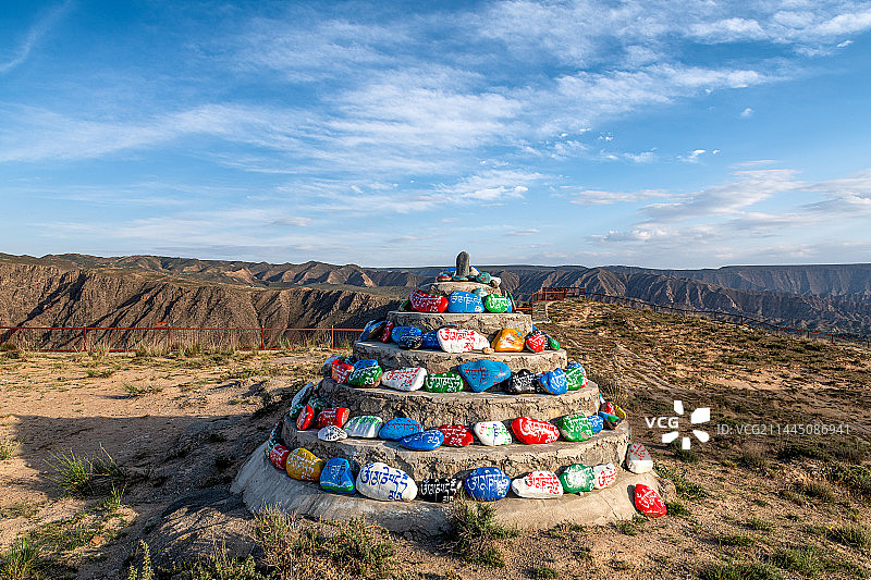 青海龙羊峡玛尼堆图片素材