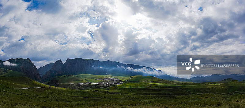 甘肃扎尕那/甘加草原图片素材