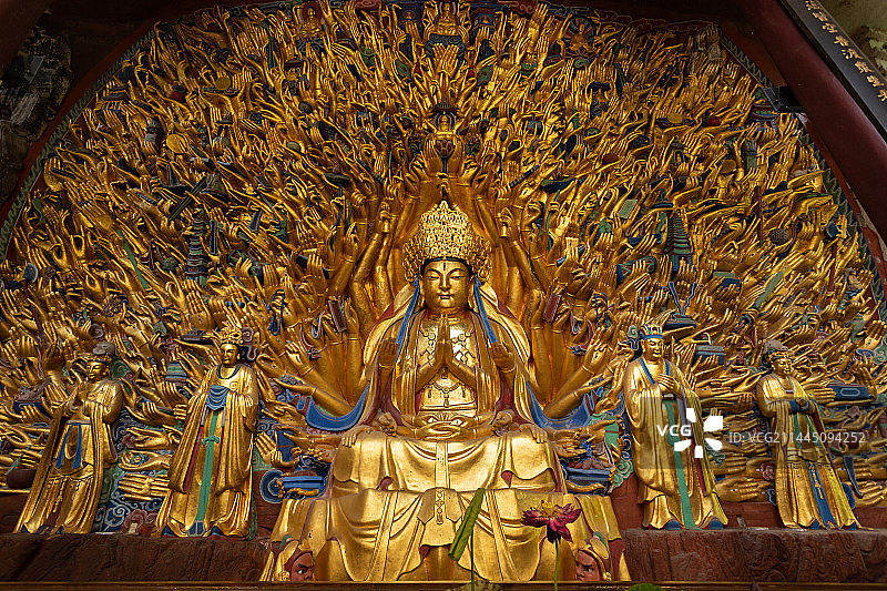 重庆大足石刻宝顶山景区的千手观音图片素材