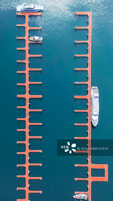 空旷的码头图片素材