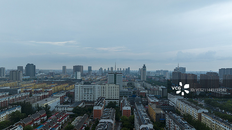 通辽市  辽河公园  经济技术开发区  暴雨来临前 乌云图片素材