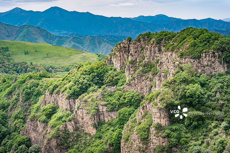 河北涿鹿矾山镇九山北灵山夏季风光图片素材