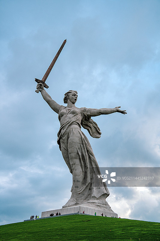 俄罗斯伏尔加格勒的祖国母亲在召唤雕塑图片素材