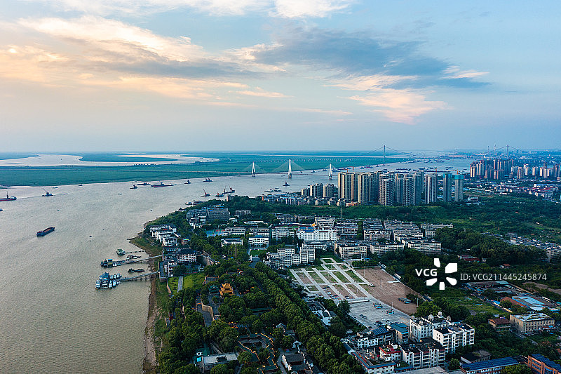 航拍湖南岳阳市城市景观图片素材