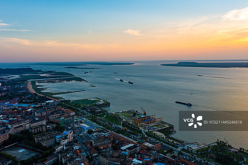 航拍湖南岳阳洞庭湖日落景观图片素材