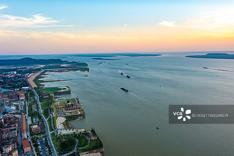 航拍湖南岳阳洞庭湖日落景观图片素材
