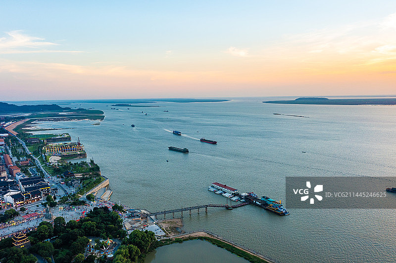 航拍湖南岳阳洞庭湖日落景观图片素材