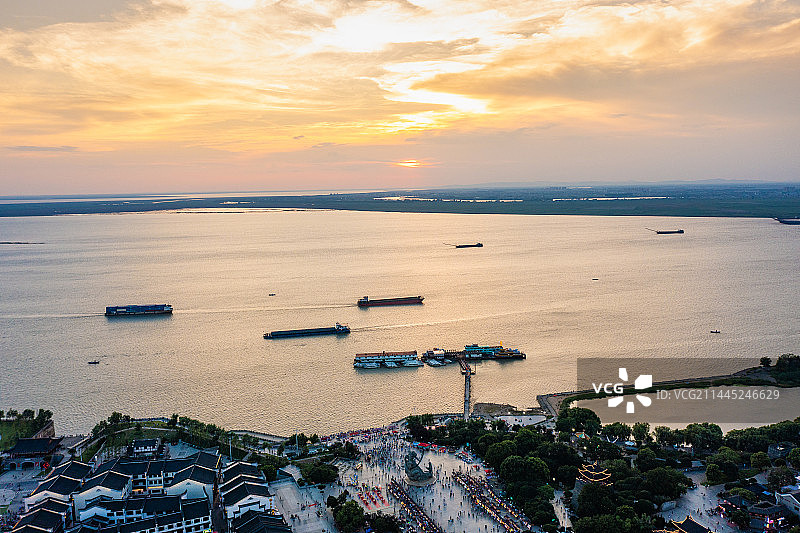 航拍湖南岳阳洞庭湖日落景观图片素材