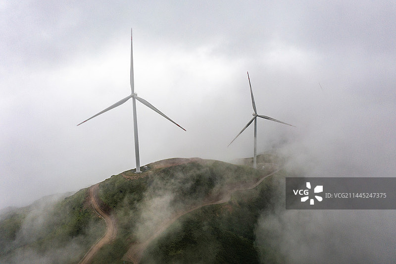 航拍湖南郴州金仙寨风电场景观图片素材