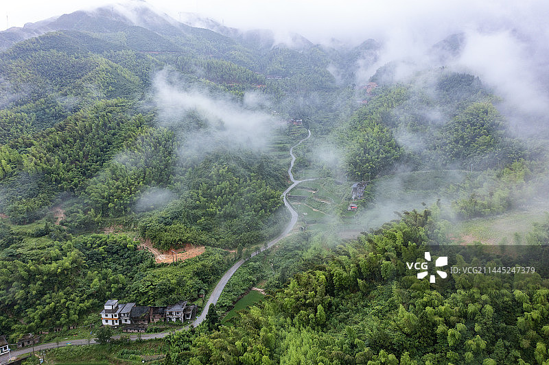 航拍湖南郴州金仙寨风电场景观图片素材