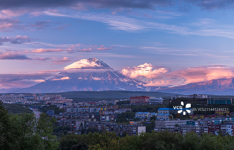 远东俄罗斯堪察加的Avacha火山日落图片素材