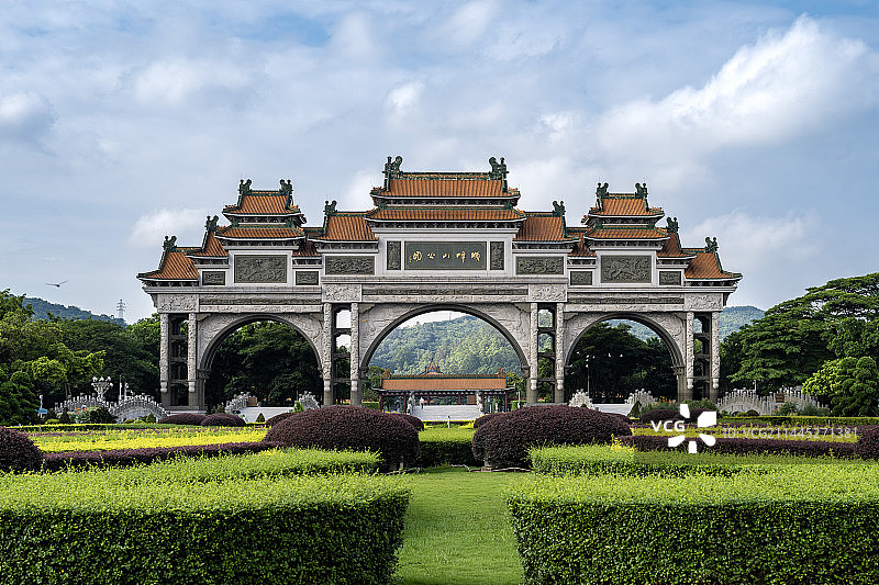 广东顺德顺峰山公园石牌坊图片素材