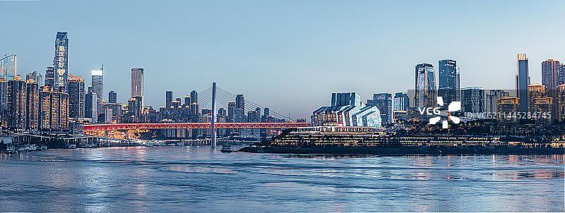 重庆大剧院和千厮门大桥全景图片素材
