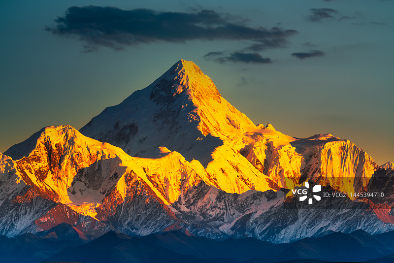 山,日落,雪,巅峰,中国,四川,甘孜,甘孜藏族自治州,旅游,风光,风景,自然,高原,青藏高原,山脉,图片素材