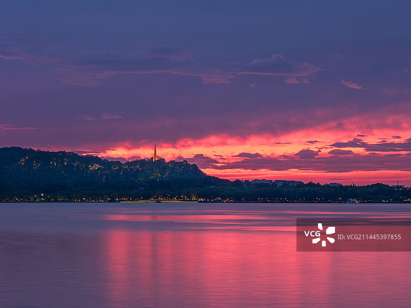杭州西湖日落晚霞·宝石流霞图片素材