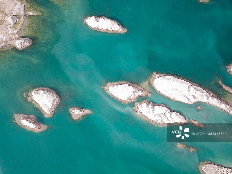 乌素特水上雅丹航拍 柴达木盆地的眼泪图片素材