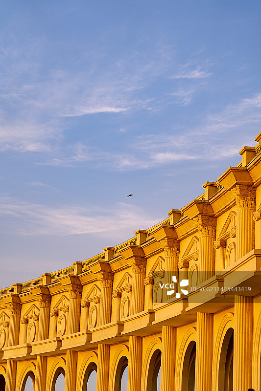 夕阳下的银川览山公园图片素材