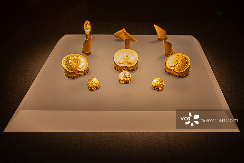 海昏侯遗址出土的金饼图片素材