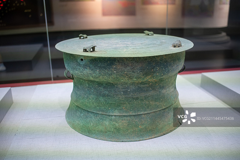 东汉，云雷纹铜鼓，玉林市博物馆图片素材