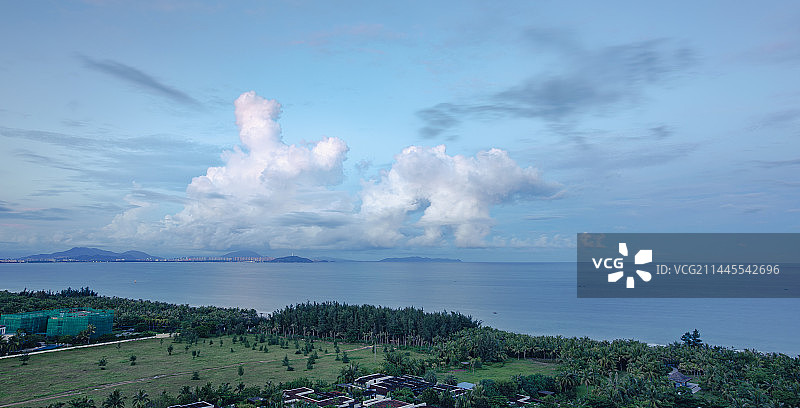 三亚海棠湾海岸线日景图片素材