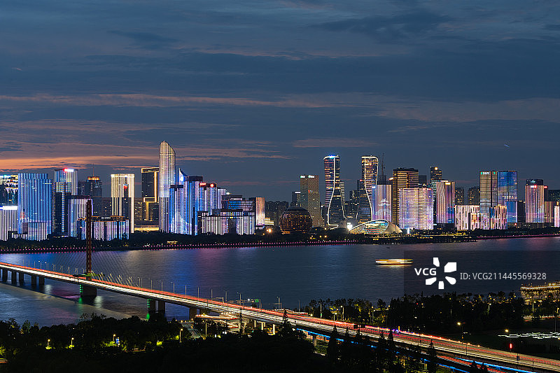 高视角杭州钱江新城灯光秀图片素材