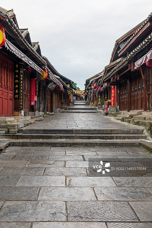 贵州贵阳青岩古镇清晨寂静街道图片素材