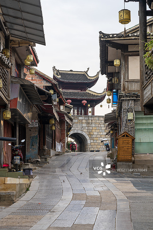 贵州贵阳青岩古镇清晨寂静街道图片素材