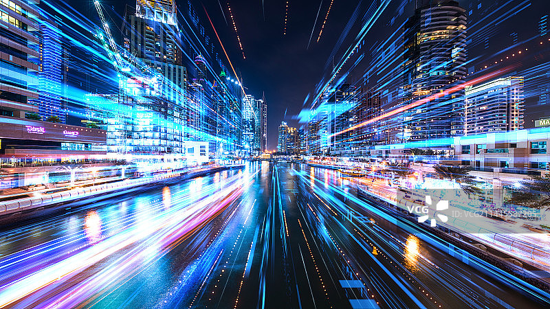 科技网格粒子线条和城市天际线图片素材